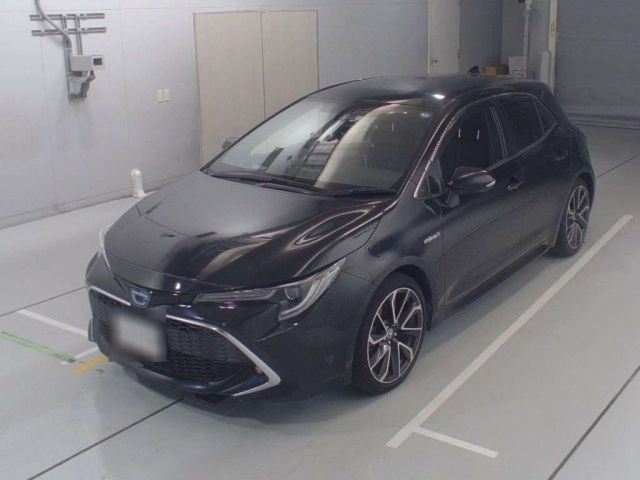 30469 Toyota Corolla sport ZWE211H 2018 г. (CAA Chubu)